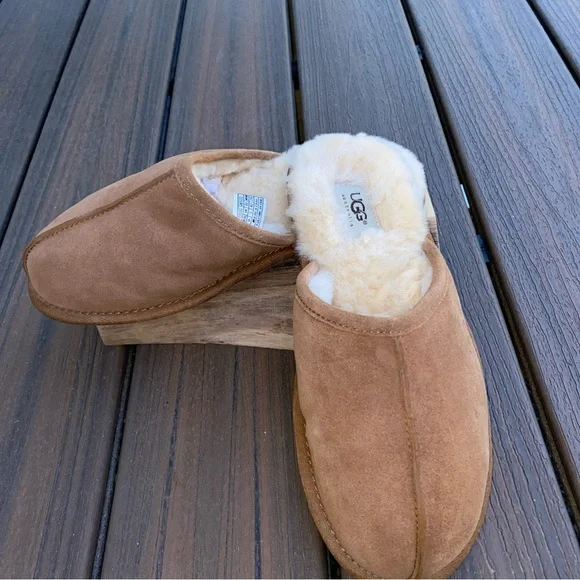 UGG Mens size 9 Chestnut Suede and Slippers with Cream Sherpa Lining - Picture 1 of 5
